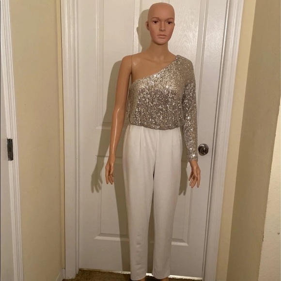 Adrianna Papell Dresses & Skirts - ADRIANNA PAPELL DRESS SIZE 4